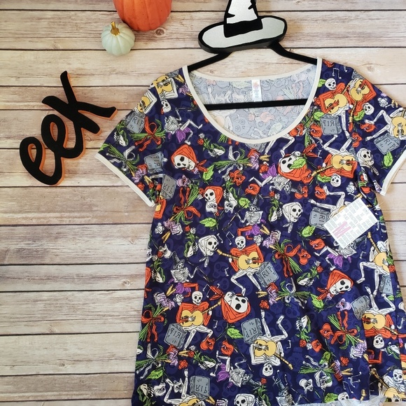 M Vintage Halloween Classic Tee - Picture 1 of 1